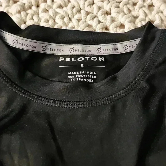 Peloton Tshirt - Picture 2 of 3